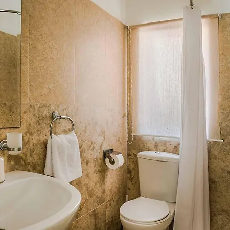 Helios ヴィラ Evretí